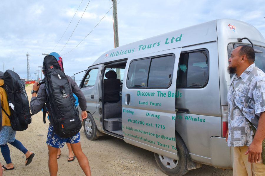 How to Travel Around Tonga By Bus