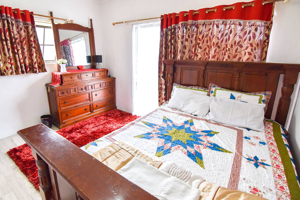 Where to Stay on 'Eua: The Best 'Eua Accommodations