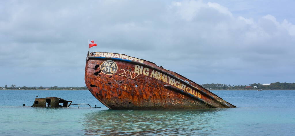 The Best Snorkel & Scuba Dive Tours in Tongatapu & Nuku'alofa