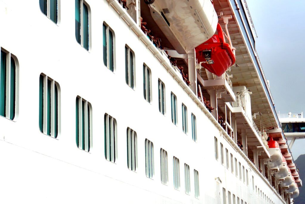 10 Best Cruises That Visit Tonga 🚢 [2025]